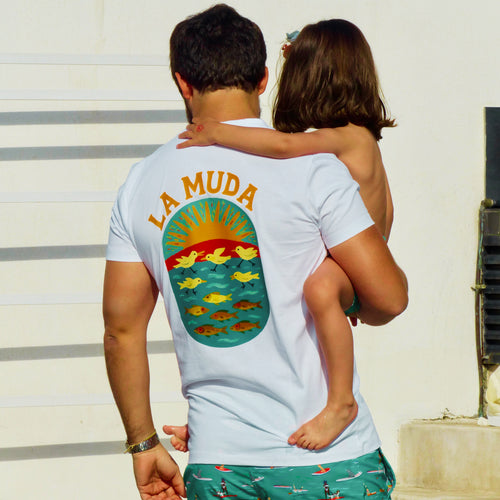 detalle de espalda camiseta days off