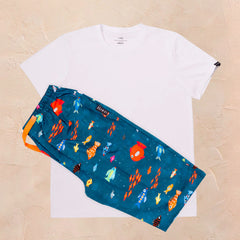 fotografía de camiseta de niño blanca y pantalón aqua parade