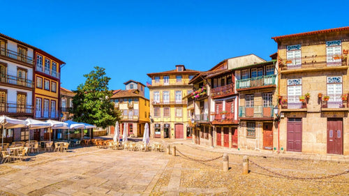 De castillos a vinos verdes: qué hacer en Guimarães y Braga para vivir el auténtico norte de Portugal