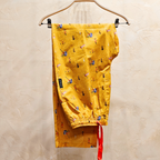 Pantalón de pijama largo con estampado divertido inspirado en el icónico Mankini, diseño de Libertad Suárez, hecho en Villaconejos.